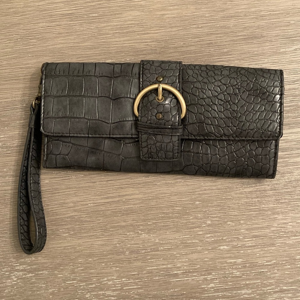 Hasi Hato gray, faux alligator clutch